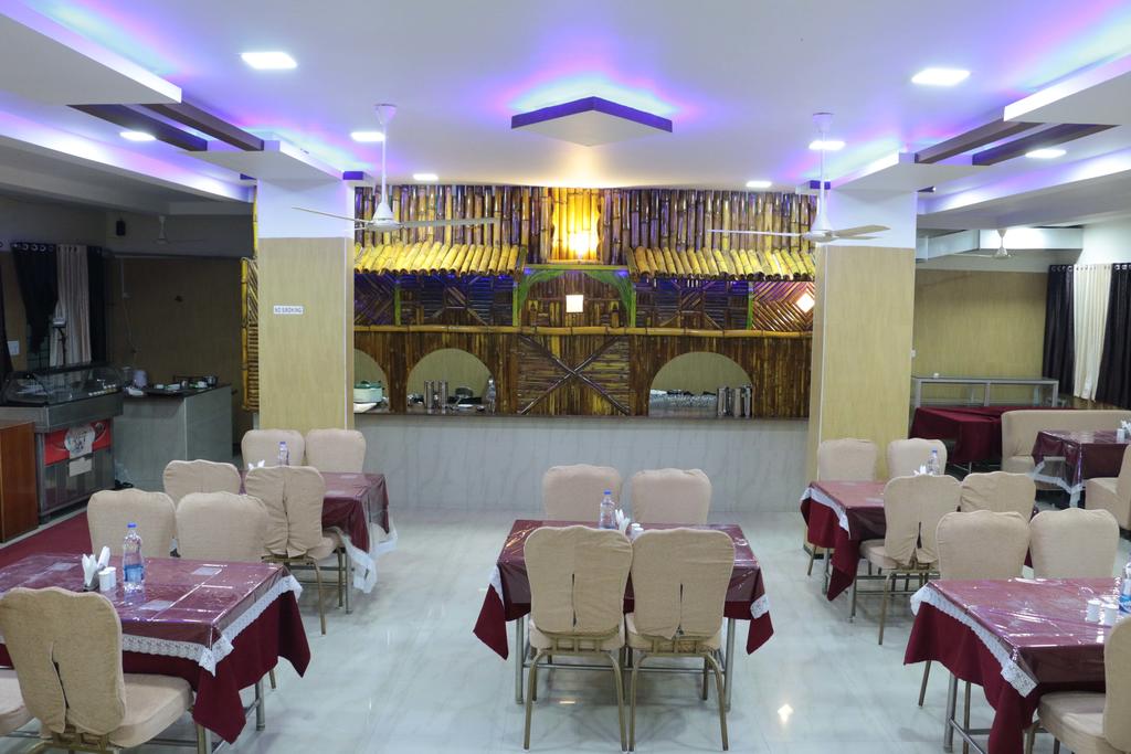 Pranav International Hotel Coorg Restaurant